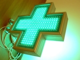1-cruce-farmacie-cu-led-uir-560
