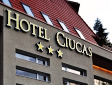 Litere-luminoase-Hotel-Ciucas-www.lorens.ro